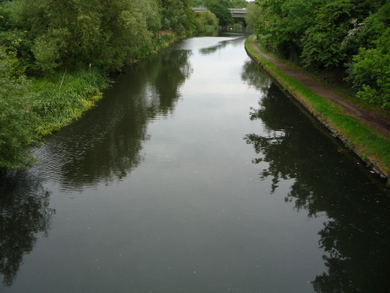 Grand Union Canal at Brentford © Maria Longley