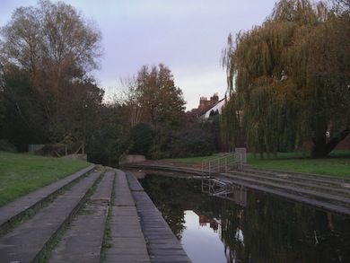 The river in Harrow Lodge Park © Jan Hewlett