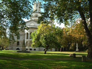 St George-in-the-East Church Gardens © Edwin Van Ek