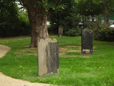 Putney Old Burial Ground © Valerie Selby