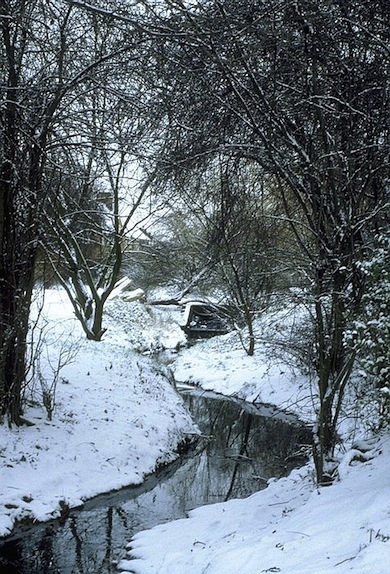 Burnt Oak Brook in winter © Jan Hewlett